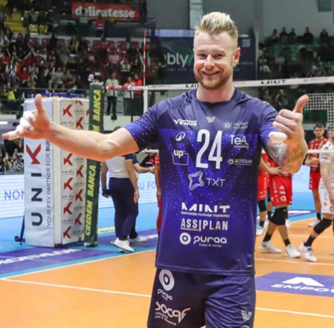 5 Daftar Pemain Bola Voli Tertampan di Dunia: Karisma dan Prestasi di Lapangan