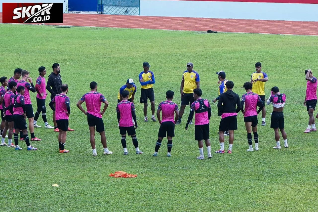 Marcos Santos Absen Dampingi Arema Kontra Madura United