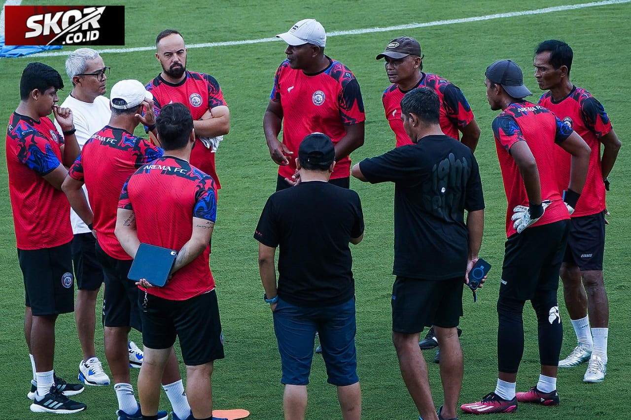 Pelatih Arema Minta Tak Terlena Dengan PSM