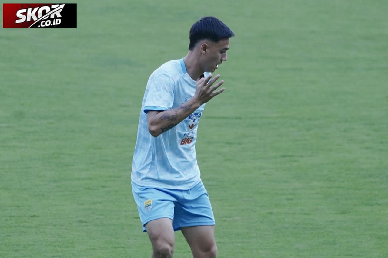 Persib Mulai Latih Taktik Jelang Hadapi PSBS