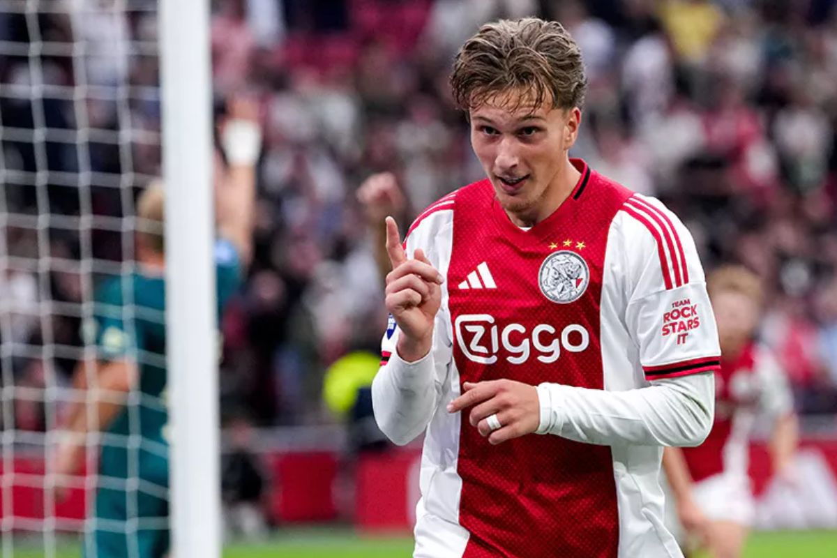FC Utrecht vs Ajax: Prediksi Skor Terbaru | Skor.co.id