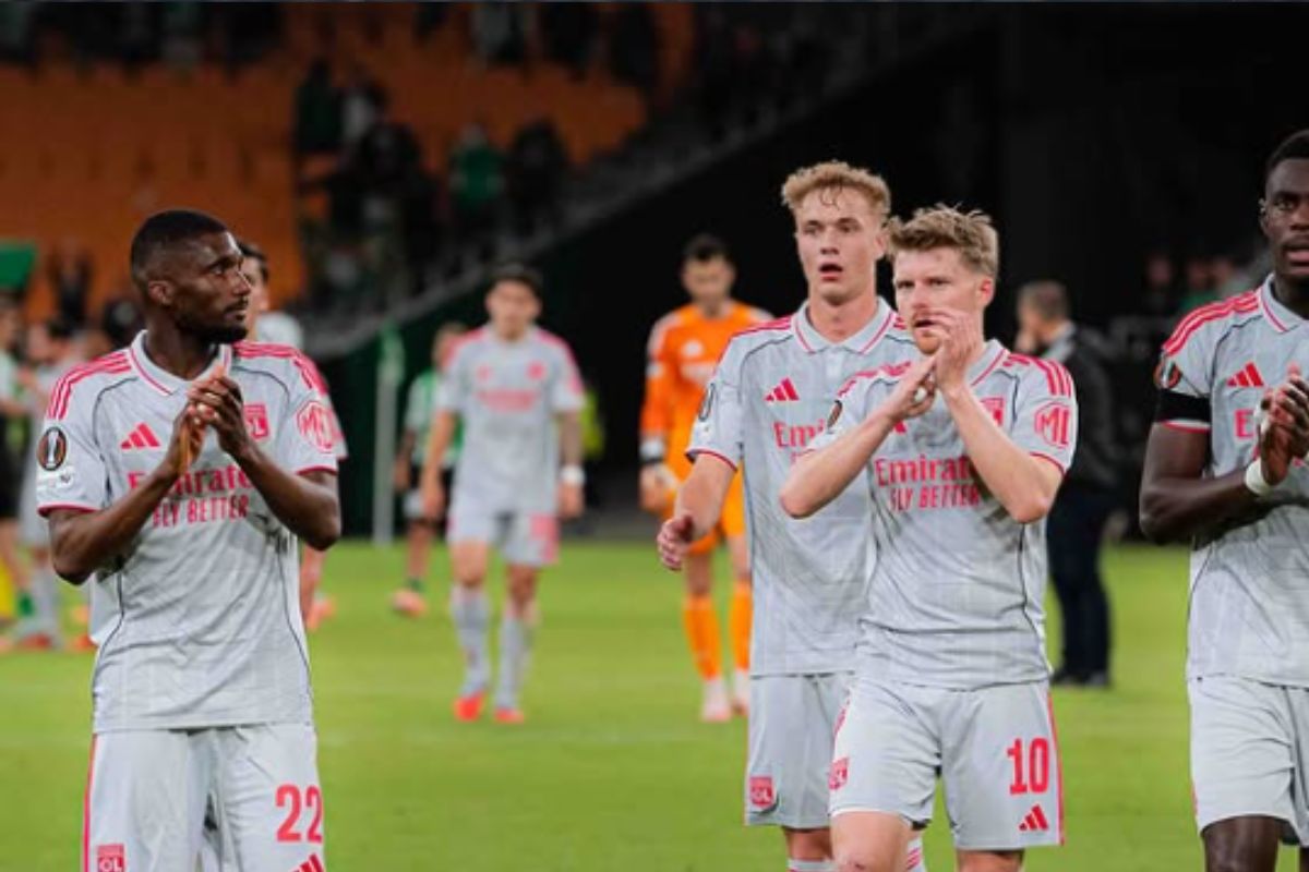 Prediksi Skor Lyon vs PSG: Big Match Ligue 1 | Skor.co.id