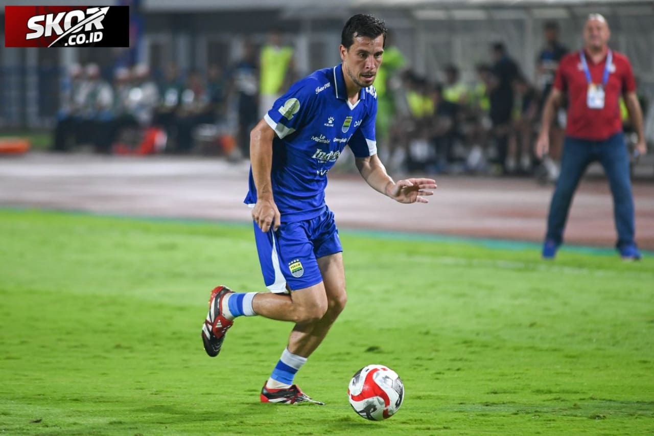 Thom Haye Sebut Jadwal Laga Lawan PSM Itu Gila