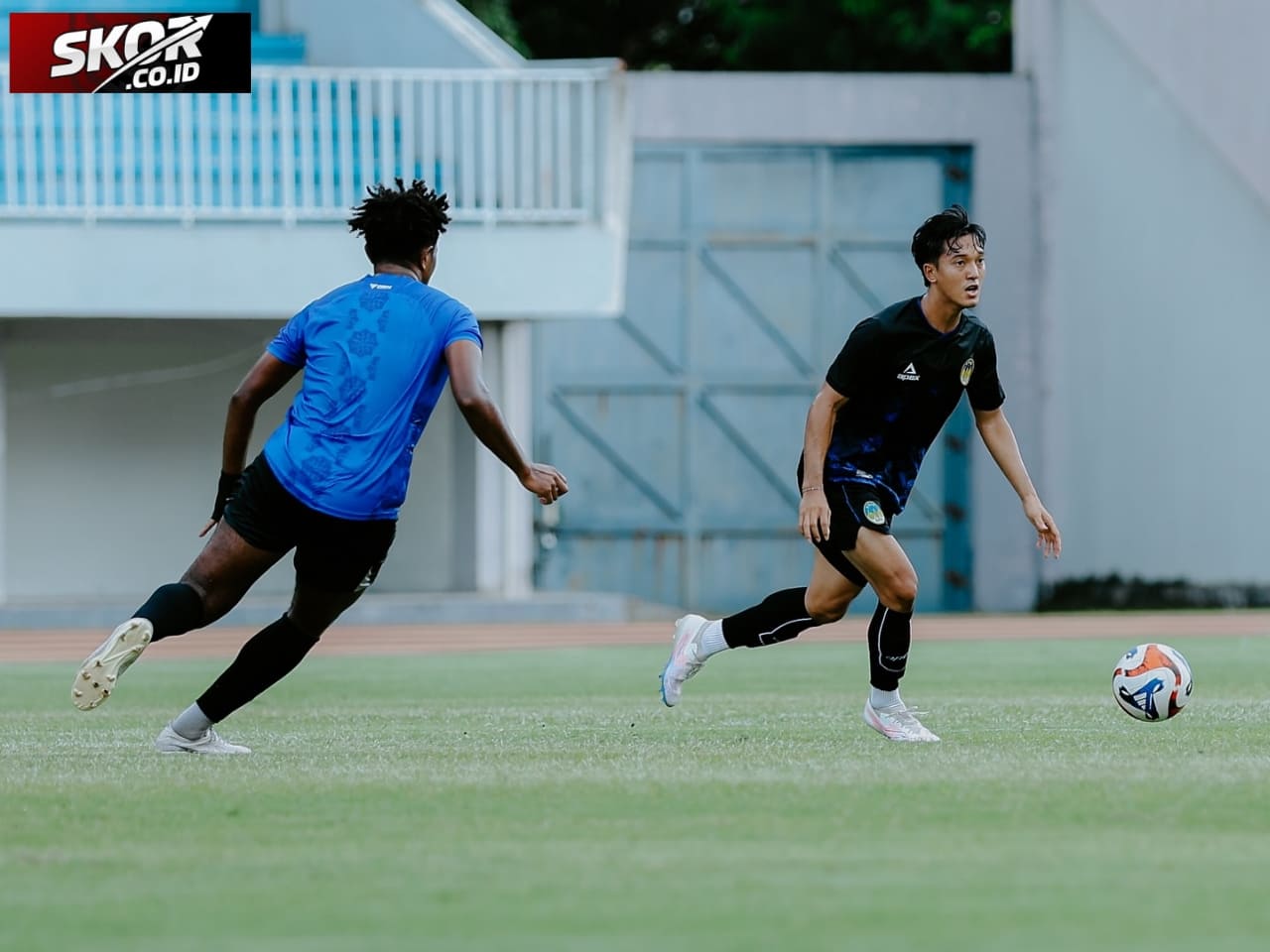 Van Gastel Pastikan Dua Pemainnya Siap Main